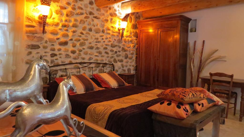 Les Gites D'Eliane Laragne Rom bilde